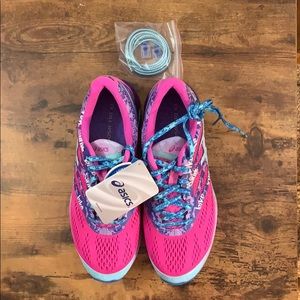 Women’s Asics Running Shoes Size 9